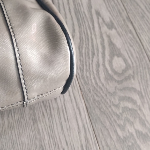 Beautiful shoulder bag by Nine West ❤️ - Picture 8 of 12